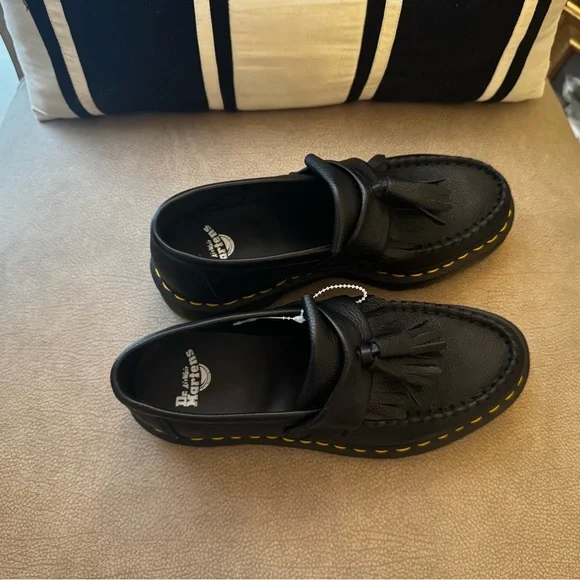 Doc Marten Adrian Loafers sz 6 - Picture 4 of 5